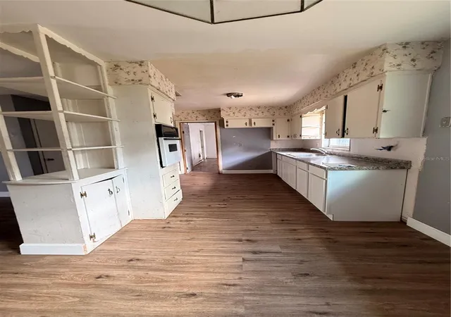 Photo 3 of Single family home for sale at 2113 N Hastings St, Orlando, FL 32808 | MLS# O6443589 | Listing updated on 2026-10-08
