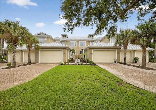 Photo 3 of Single family home for sale at 10601 Lemon Crk Loop #102, Englewood, FL 34224 | MLS# A4706877 | Listing updated on 2026-09-21