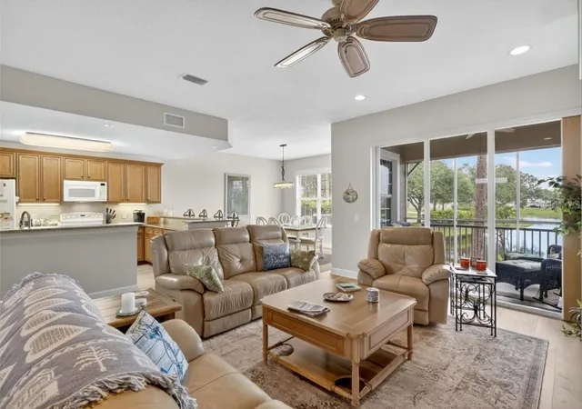 Photo 4 of House for sale at 10601 Lemon Crk Loop #102, Englewood, FL 34224 | MLS# A4706877 | Listing updated on 2026-09-22