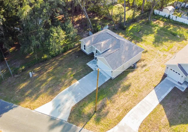 Photo 3 of Single family home for sale at 12428 Se 72 Avenue, Belleview, FL 34420 | MLS# OM732645 | Listing updated on 2026-09-24