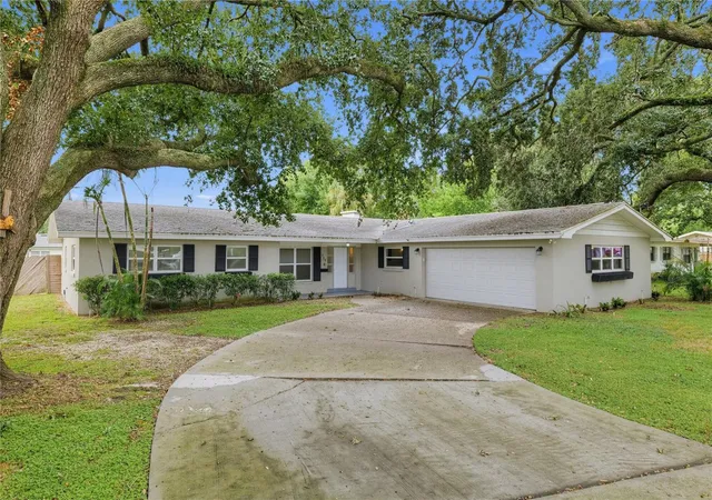 Single family home for sale at 714 Avenue O SE, WINTER HAVEN, FL 33880 | MLS# O6443591