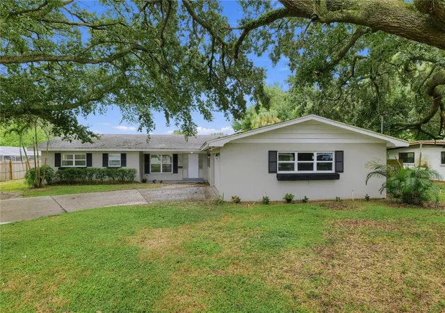 Photo 1 of Single family home for sale at 714 Avenue O SE, Winter Haven, FL 33880 | MLS# O6443591 | Listing updated on 2026-10-08