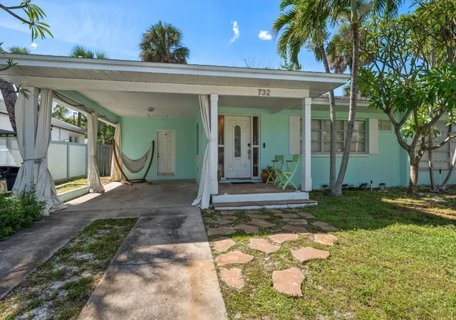 Photo 2 of Single family home for sale at 732 Mandalay Ave, Clearwater Beach, FL 33767 | MLS# TB8550756 | Listing updated on 2026-09-23