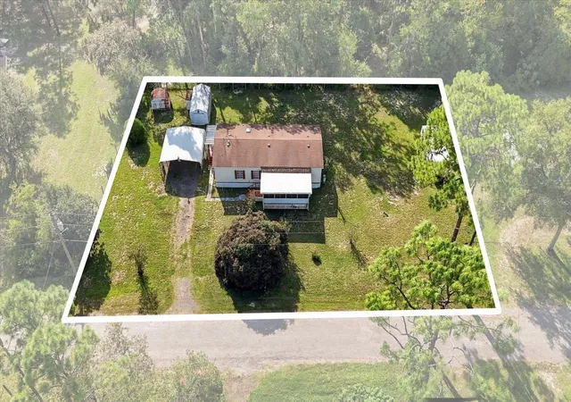 Photo 3 of Manufactured home for sale at 10259 W Ohio Dr, Crystal River, FL 34428 | MLS# OM732649 | Listing updated on 2026-10-06