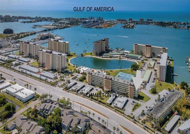 Photo 1 of Condo for sale at 4650 Cove Cir #UNIT 311, Saint Petersburg, FL 33708 | MLS# TB8550759 | Listing updated on 2026-09-25