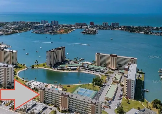 Photo 1 of Condo for sale at 4650 Cove Cir #UNIT 311, Saint Petersburg, FL 33708 | MLS# TB8550759 | Listing updated on 2026-10-30