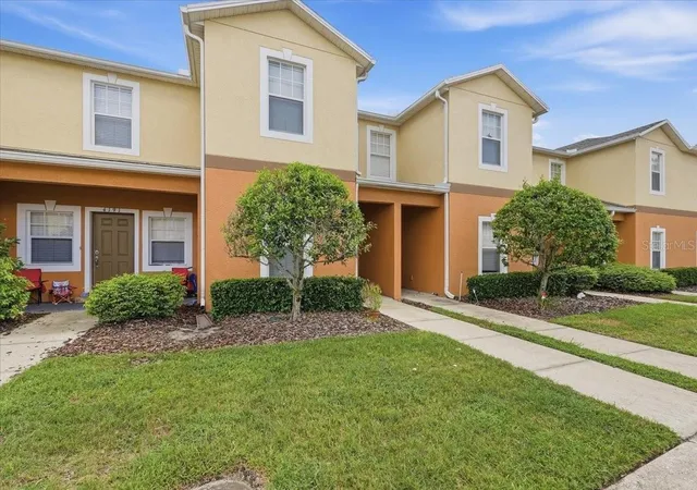 Photo 2 of Townhouse for sale at 4189 Winding Vine Dr, Lakeland, FL 33812 | MLS# L4965226 | Listing updated on 2026-09-24