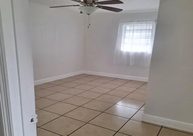 Photo 4 of Single family home for sale at 607 Lime Ave, Dundee, FL 33838 | MLS# S5158017 | Listing updated on 2026-09-23