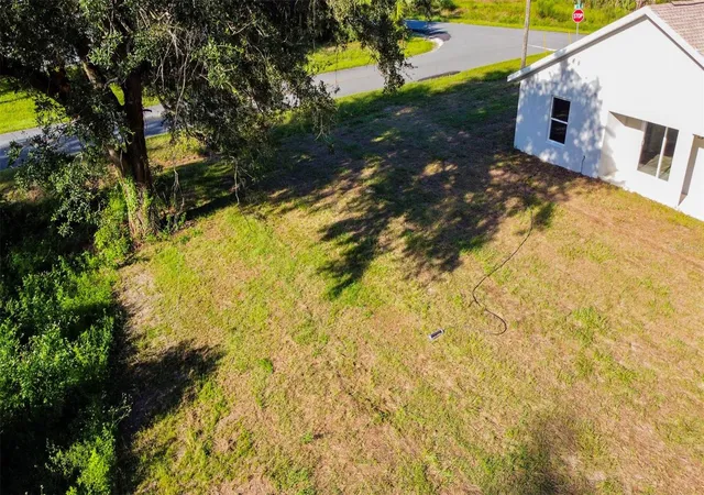 Photo 3 of Single family home for sale at 12412 SE 72 Avenue, Belleview, FL 34420 | MLS# OM732650 | Listing updated on 2026-09-24