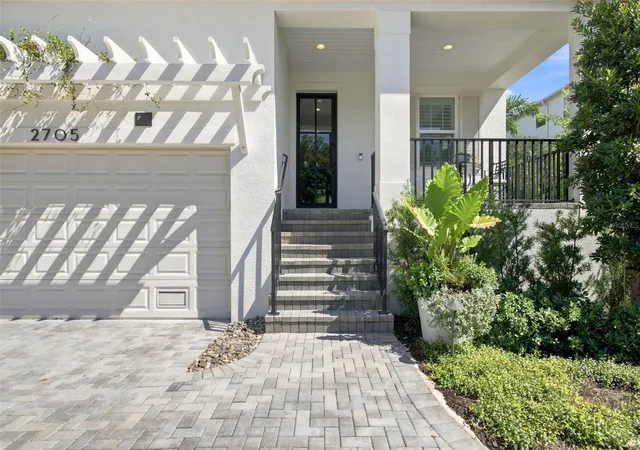 Photo 2 of Single family home for sale at 2705 W Trilby Ave, Tampa, FL 33611 | MLS# TB8550760 | Listing updated on 2026-10-08