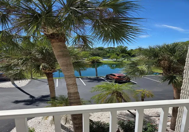 Listing Photo 4 - Condo for sale in building located at 1401 S Mccall Rd, ENGLEWOOD, FL 34223 - Unit #203