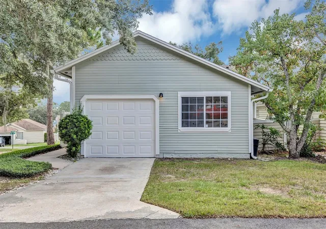 Photo 1 of Single family home for sale at 568 Abington Ct, Apopka, FL 32703 | MLS# O6443599 | Listing updated on 2026-09-22
