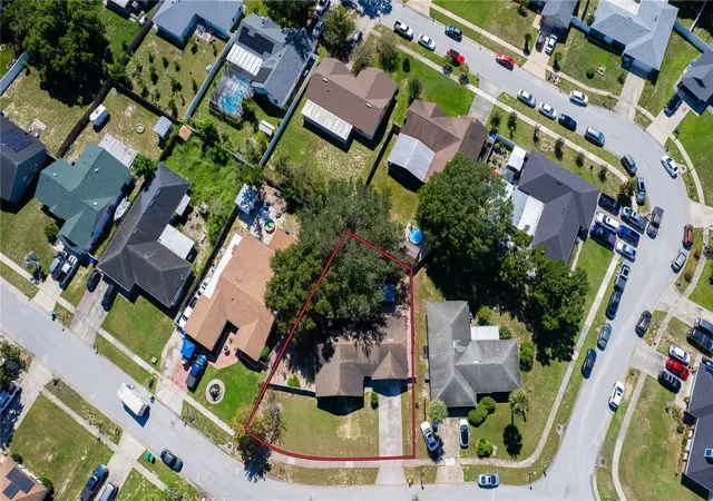 Photo 3 of Single family home for sale at 106 Red Rose Cir, Orlando, FL 32835 | MLS# O6443600 | Listing updated on 2026-10-11