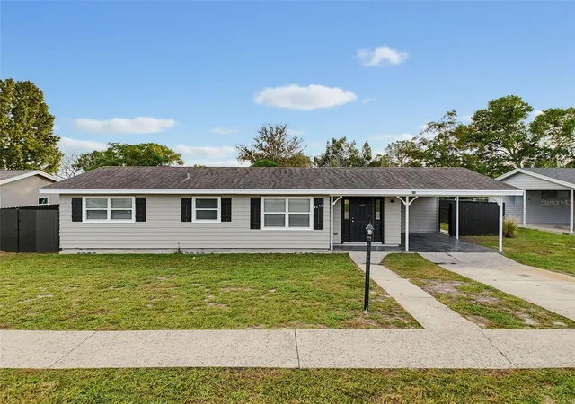 Photo 3 of Single family home for sale at 4659 Crescent Rd, Spring Hill, FL 34606 | MLS# W7889693 | Listing updated on 2026-10-04