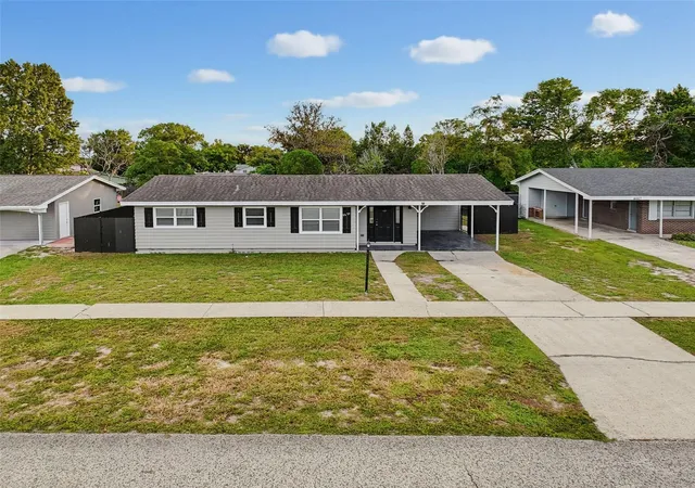 Photo 4 of Single family home for sale at 4659 Crescent Rd, Spring Hill, FL 34606 | MLS# W7889693 | Listing updated on 2026-10-04