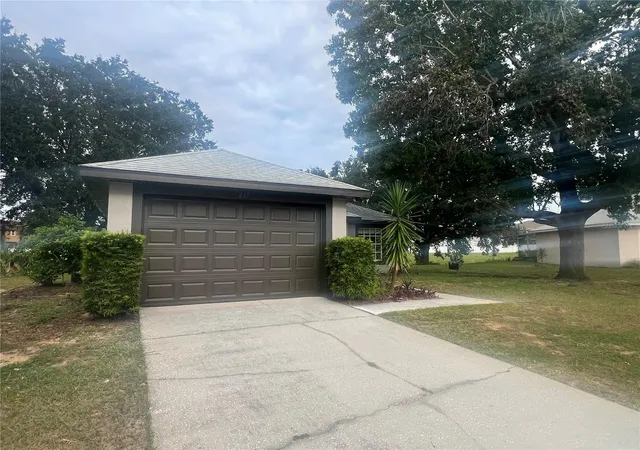 Photo 3 of Single family home for sale at 237 Walpole Loop, Davenport, FL 33897 | MLS# G5118082 | Listing updated on 2026-10-11