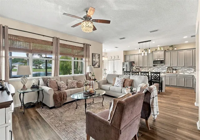 Photo 3 of Single family home for sale at 8 Angela Dr, Palm Coast, FL 32164 | MLS# V4951405 | Listing updated on 2026-09-26