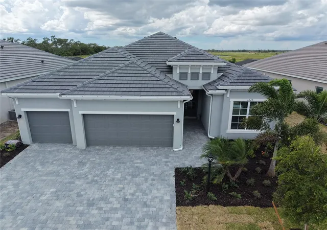 Photo 2 of Single family home for sale at 6028 Mound Key Run, Bradenton, FL 34211 | MLS# A4706886 | Listing updated on 2026-09-23