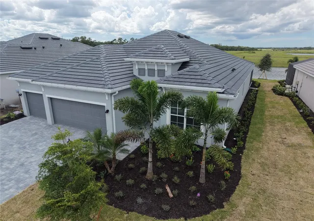 Photo 3 of Single family home for sale at 6028 Mound Key Run, Bradenton, FL 34211 | MLS# A4706886 | Listing updated on 2026-09-23