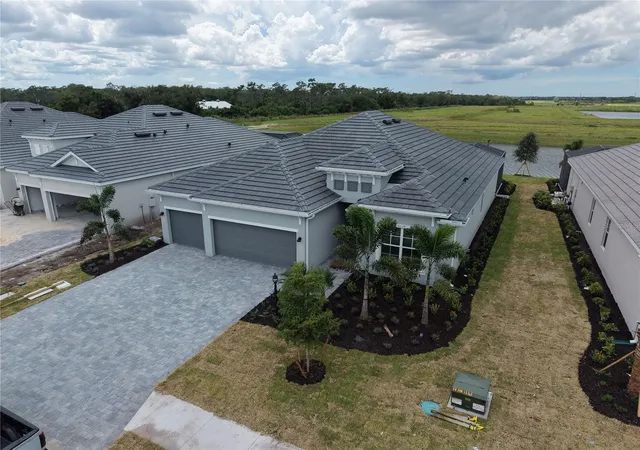Photo 4 of Single family home for sale at 6028 Mound Key Run, Bradenton, FL 34211 | MLS# A4706886 | Listing updated on 2026-09-23