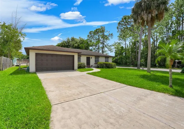 Photo 2 of Single family home for sale at 306 Loch Low Dr, Sanford, FL 32773 | MLS# G5118083 | Listing updated on 2026-10-03