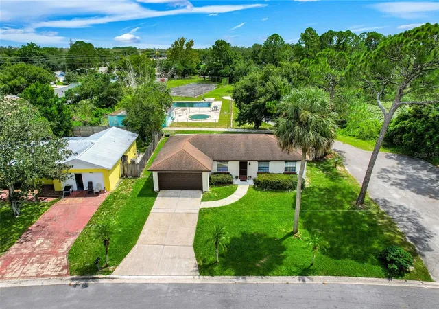 Photo 3 of Single family home for sale at 306 Loch Low Dr, Sanford, FL 32773 | MLS# G5118083 | Listing updated on 2026-10-03