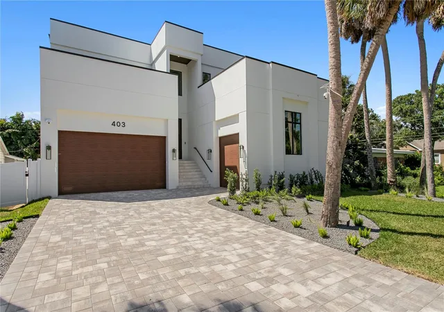 Photo 1 of Single family home for sale at 403 S Barbara Ln, Tampa, FL 33609 | MLS# TB8550771 | Listing updated on 2026-10-03