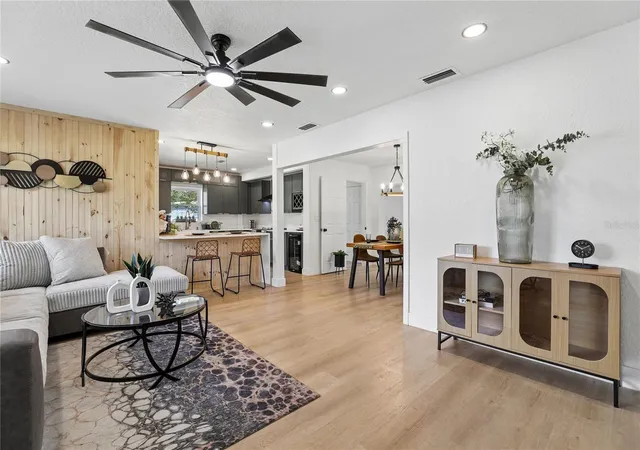 Photo 3 of Single family home for sale at 1718 Campbell Ave, Orlando, FL 32806 | MLS# O6443612 | Listing updated on 2026-09-22