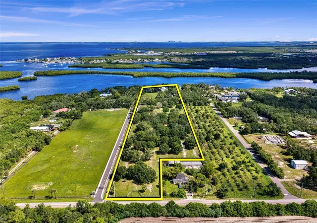 Photo 2 of Single family home for sale at 2805 Gulf City Rd, Ruskin, FL 33570 | MLS# TB8550774 | Listing updated on 2026-09-22