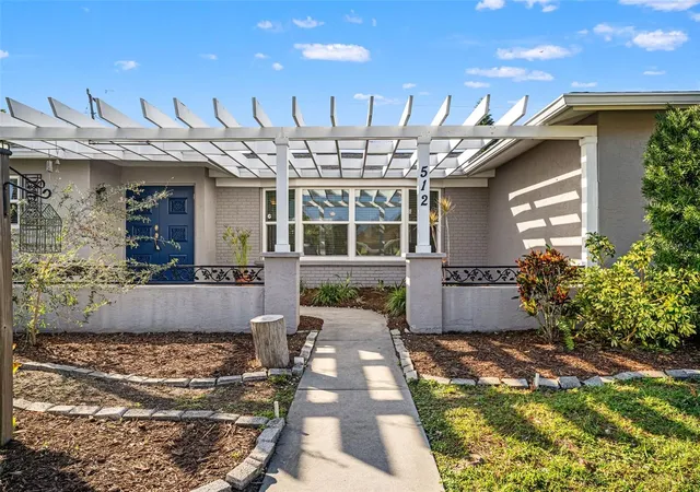 Photo 1 of Single family home for sale at 512 Glen Oak Rd, Venice, FL 34293 | MLS# N6145866 | Listing updated on 2026-10-29