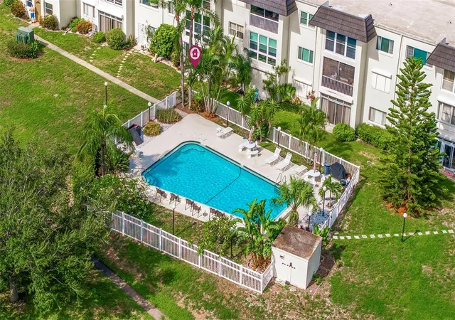 Photo 4 of Condo for sale at 4595 Chancellor St NE #105, Saint Petersburg, FL 33703 | MLS# TB8550777 | Listing updated on 2026-10-20