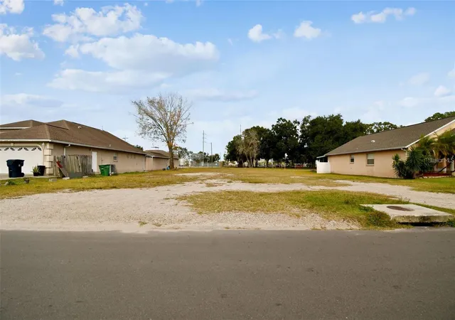Photo 4 of Land for sale at 3337 W Woodlawn Ave, Tampa, FL 33607 | MLS# TB8550778 | Listing updated on 2026-09-23