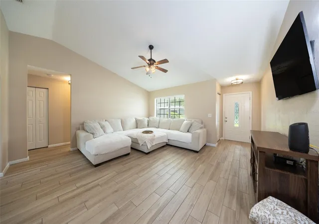 Photo 3 of Single family home for sale at 31 Pinelynn Dr, Palm Coast, FL 32164 | MLS# FC321603 | Listing updated on 2026-10-25