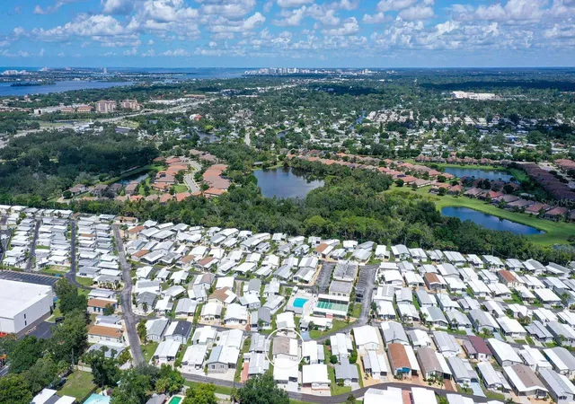 Photo 4 of Manufactured home for sale at 238 Southwinds Dr, Sarasota, FL 34231 | MLS# A4706891 | Listing updated on 2026-09-22