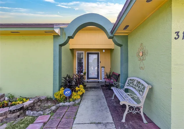 Photo 4 of Single family home for sale at 3110 Golden Rock Dr, Orlando, FL 32818 | MLS# O6443629 | Listing updated on 2026-09-24