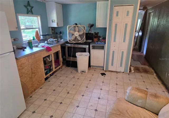 Photo 3 of Sale Pending at 24444 Casey Rd, Brooksville, FL 34601 | MLS# W7889697 | Listing updated on 2026-10-07