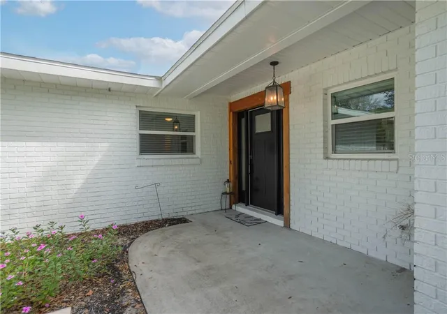 Photo 3 of Single family home for sale at 520 Lakewood Dr, Inverness, FL 34450 | MLS# CC858071 | Listing updated on 2026-10-09