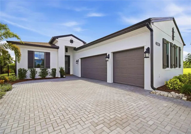 Photo 2 of Single family home for sale at 14449 Hammock Oak St, Parrish, FL 34219 | MLS# A4706899 | Listing updated on 2026-10-21