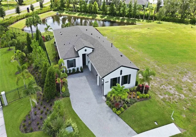 Photo 4 of Single family home for sale at 14449 Hammock Oak St, Parrish, FL 34219 | MLS# A4706899 | Listing updated on 2026-10-21