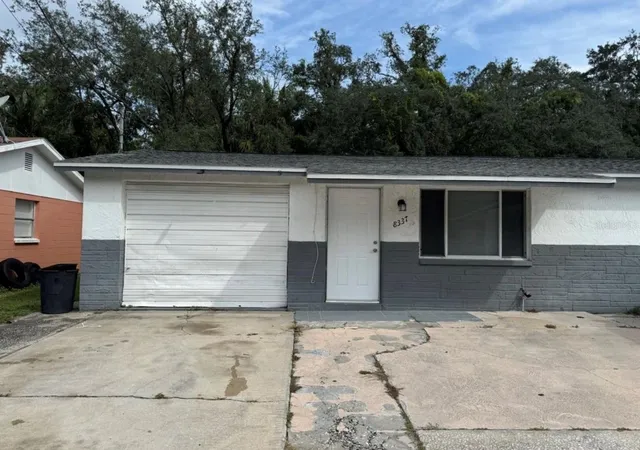 Photo 1 of Single family home for sale at 8337 Sunnydale Dr, Hudson, FL 34667 | MLS# TB8550821 | Listing updated on 2026-10-02