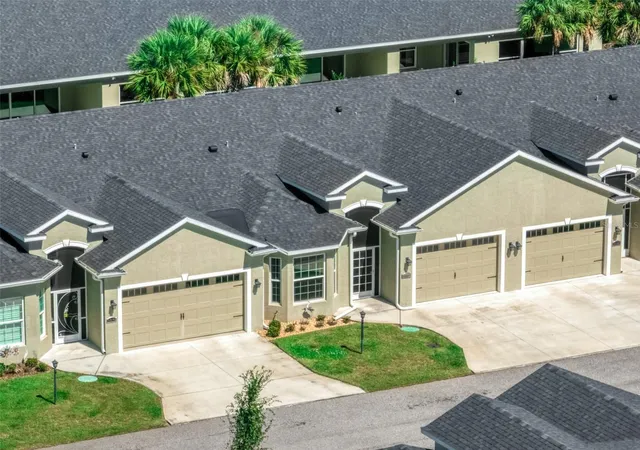 Photo 2 of Single family home for sale at 3082 Kapalua Ct, Sebring, FL 33872 | MLS# O6443642 | Listing updated on 2026-10-06