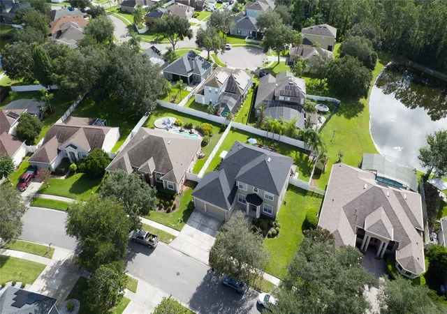 Photo 4 of Single family home for sale at 2122 Cascades Cvs Dr, Orlando, FL 32820 | MLS# O6443643 | Listing updated on 2026-10-07