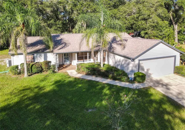 Photo 2 of Single family home for sale at 1056 Shady Holw Dr, DELAND, FL 32724 | MLS# O6443646 | Listing updated on 2026-10-09