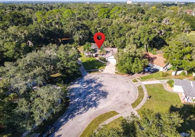 Photo 3 of Single family home for sale at 1056 Shady Holw Dr, Deland, FL 32724 | MLS# O6443646 | Listing updated on 2026-10-09