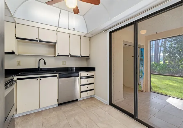 Photo 2 of Condo for sale at 275 Indigo Dr #1040, Daytona Beach, FL 32114 | MLS# V4951407 | Listing updated on 2026-10-05