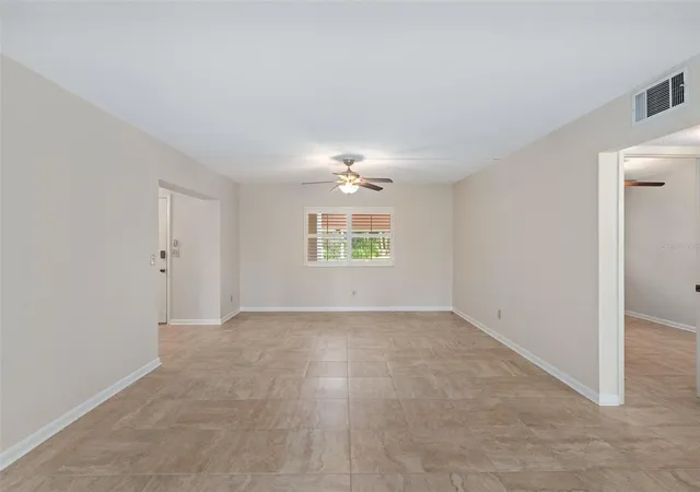 Photo 4 of Condo for sale at 275 Indigo Dr #1040, Daytona Beach, FL 32114 | MLS# V4951407 | Listing updated on 2026-10-05