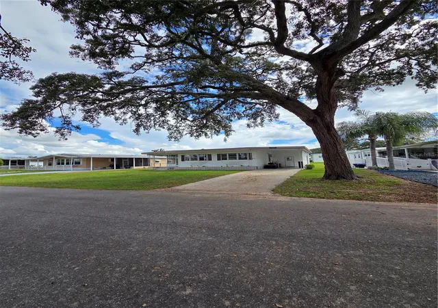 Manufactured home for sale at 7478 Western Cir Dr, Brooksville, FL 34613 | MLS# W7889698 | Listing updated on 2026-09-22