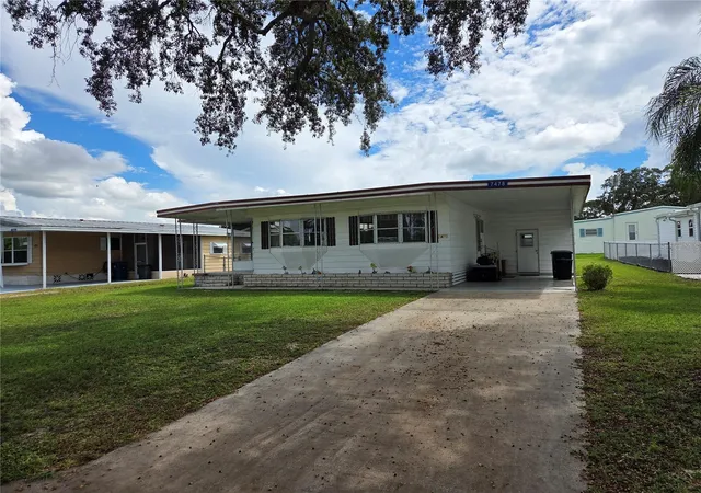 Photo 2 of Manufactured home for sale at 7478 Western Cir Dr, Brooksville, FL 34613 | MLS# W7889698 | Listing updated on 2026-09-22