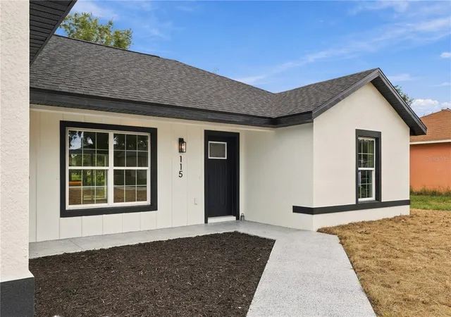 Photo 3 of Single family home for sale at 115 Juniper Cir, Ocala, FL 34480 | MLS# OM732660 | Listing updated on 2026-09-25