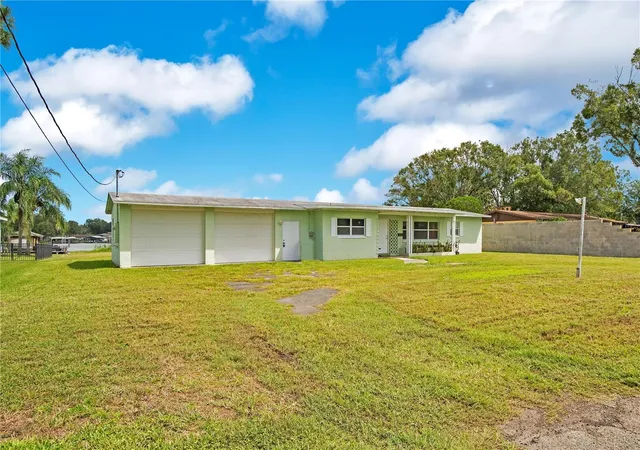 Photo 3 of Single family home for sale at 5701 Padgett Cir, Orlando, FL 32839 | MLS# O6443651 | Listing updated on 2026-10-02